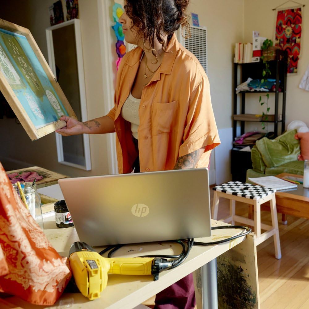 HP Nuevo portátil esencial, 16 GB de RAM, SSD de 1 TB, procesador Intel Celeron N4120 de 4 núcleos, gráficos Intel UHD, pantalla LED HD de 15.6 pulgadas, entretenimiento y uso personal, Windows 11